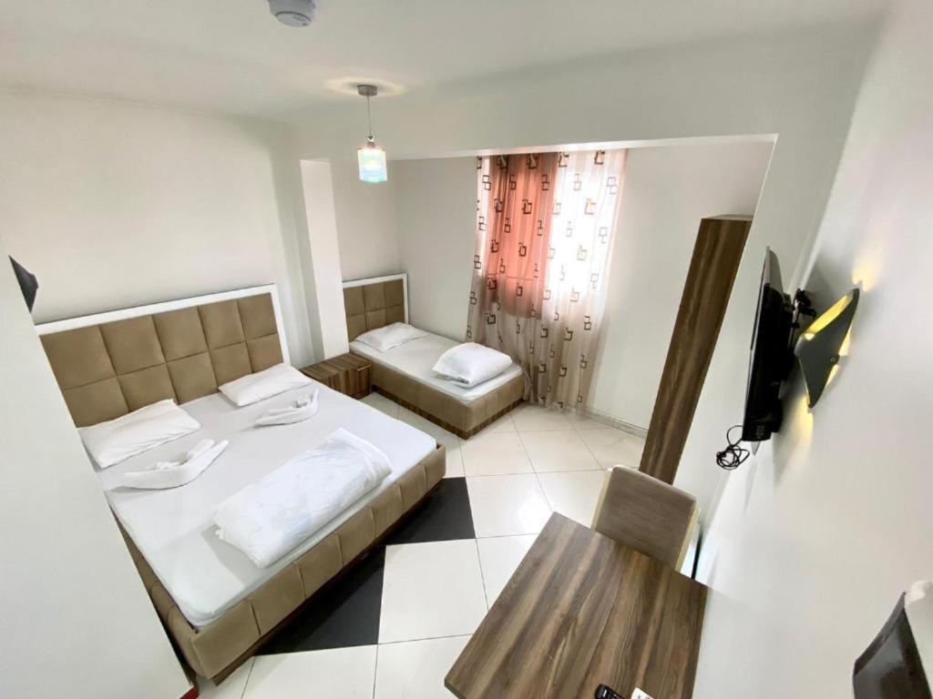 Hotel Heimli Πρίστινα Εξωτερικό φωτογραφία