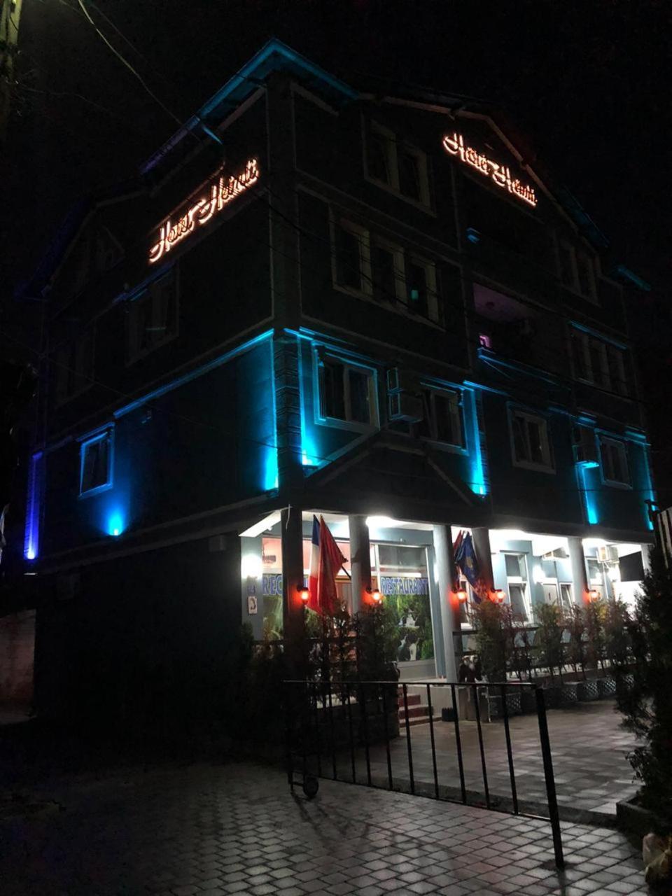 Hotel Heimli Πρίστινα Εξωτερικό φωτογραφία